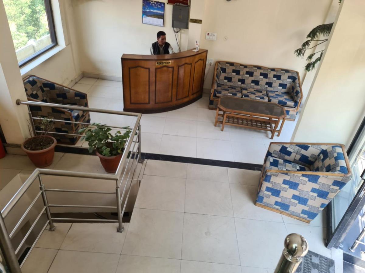 Castle View Hotel Mussoorie Buitenkant foto