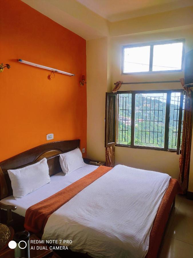 Castle View Hotel Mussoorie Buitenkant foto