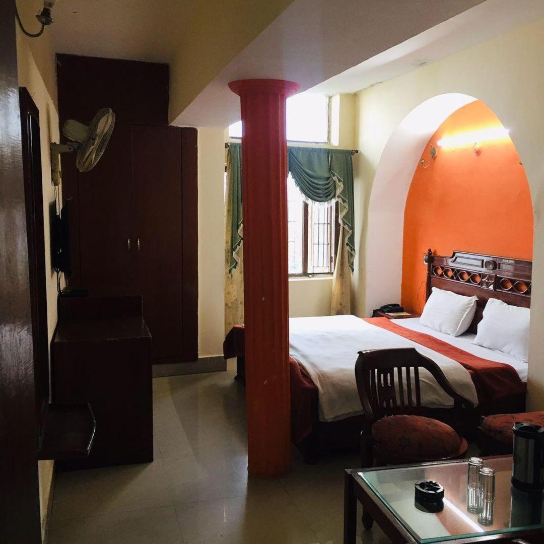 Castle View Hotel Mussoorie Buitenkant foto