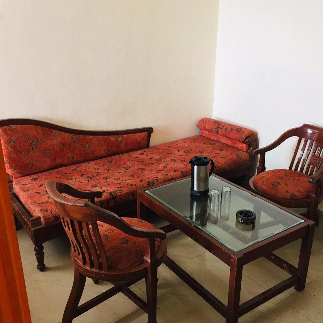 Castle View Hotel Mussoorie Buitenkant foto