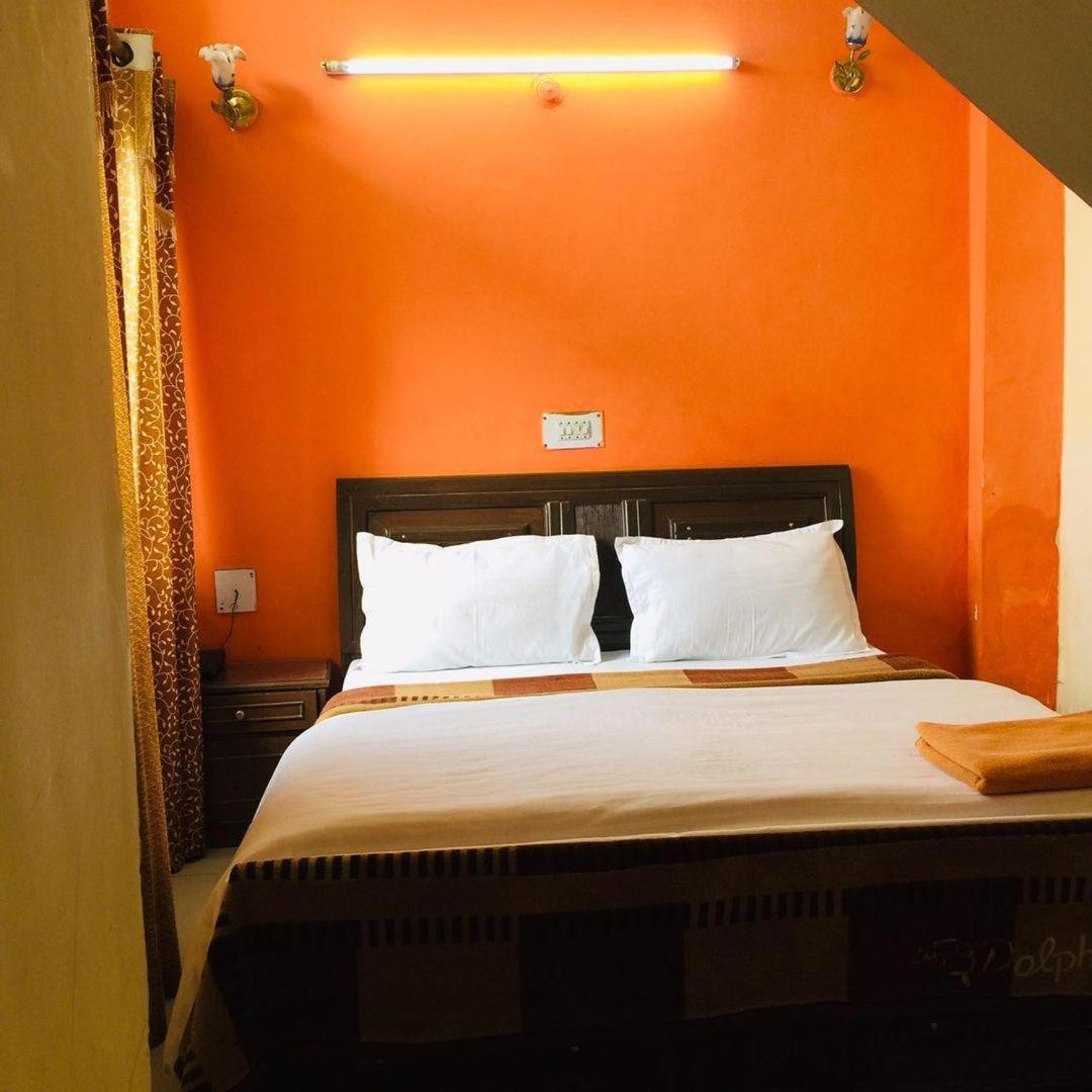 Castle View Hotel Mussoorie Buitenkant foto