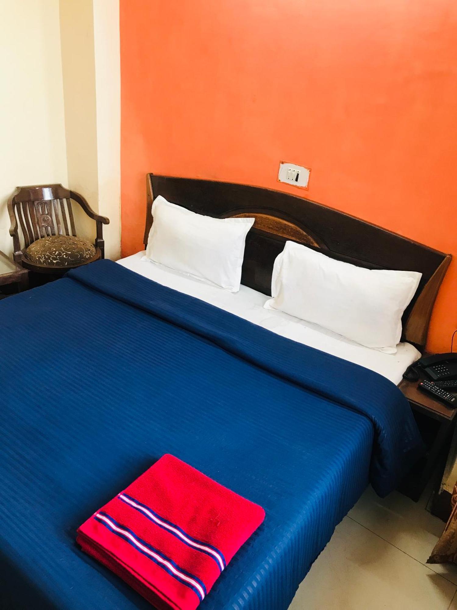 Castle View Hotel Mussoorie Buitenkant foto