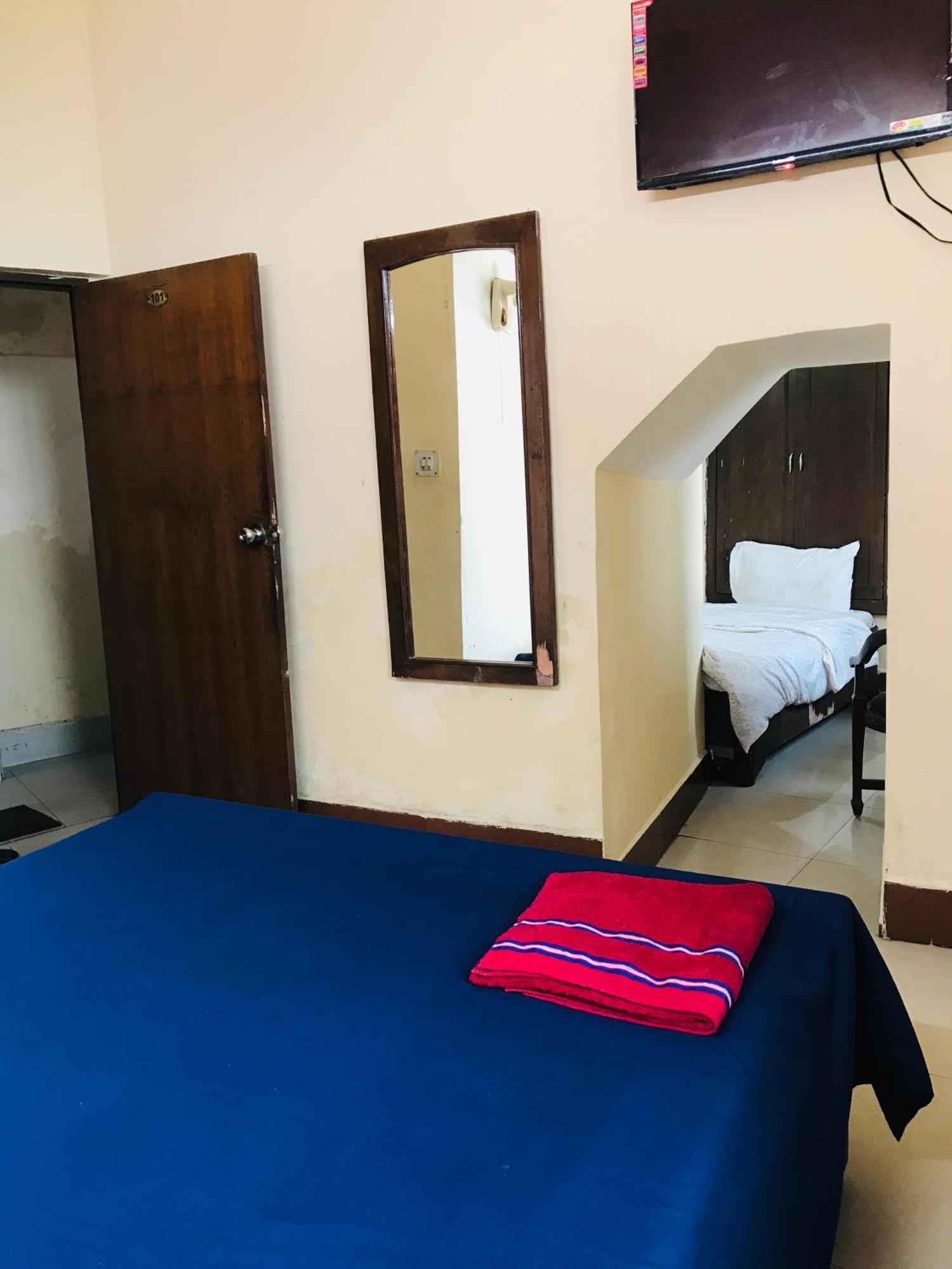 Castle View Hotel Mussoorie Kamer foto