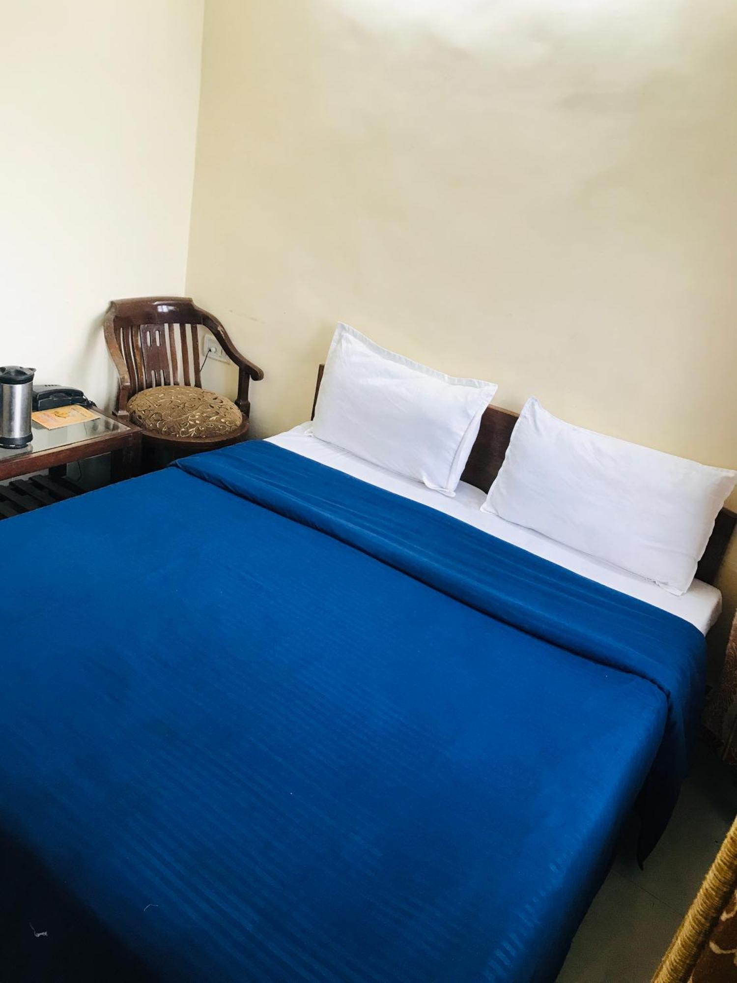 Castle View Hotel Mussoorie Buitenkant foto